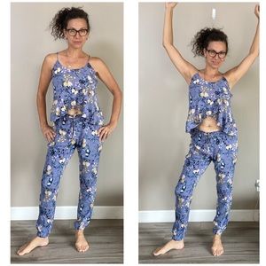 Chelsea28 periwinkle blue floral rayon crinkle 2 piece tank top & jogger pants M